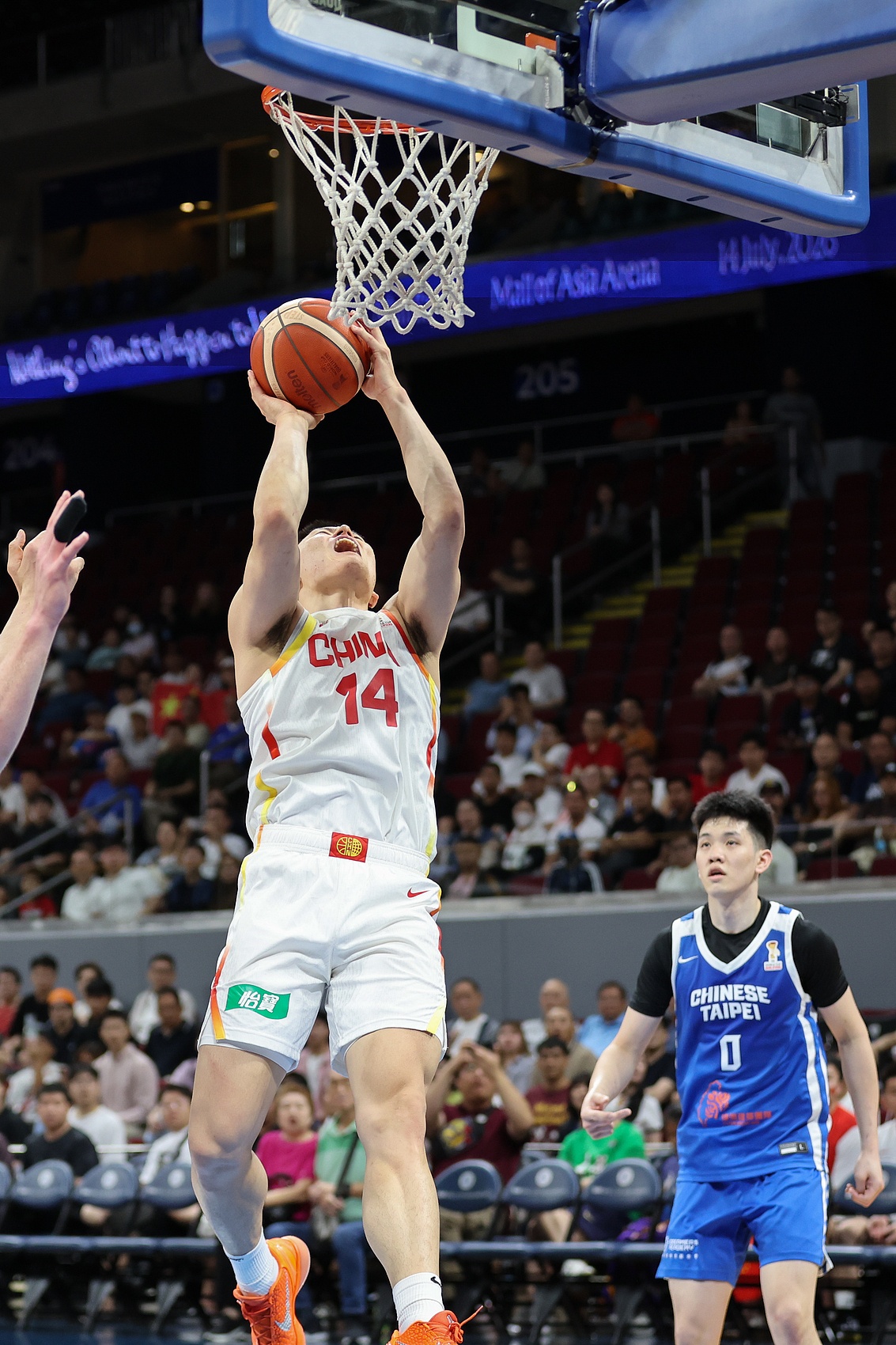 stake体育娱乐平台-7人轮换VS12人轮换！中国男篮连续两场逆转 我们正在拥抱硬汉篮球